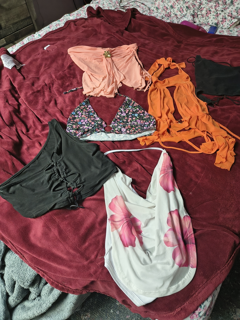 Mixed Women's Tops Bundle - Floral & Solid Colors